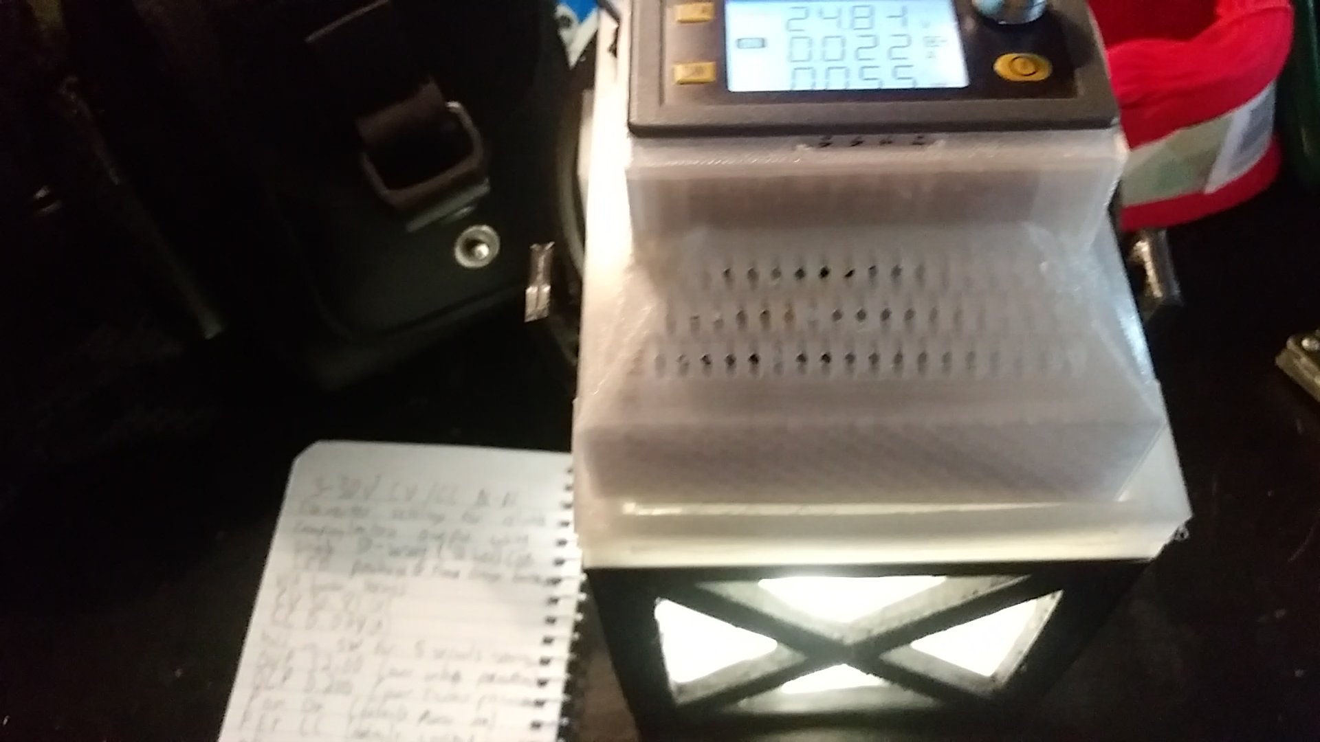 Camping / Emergency lantern design - Constance's lantern