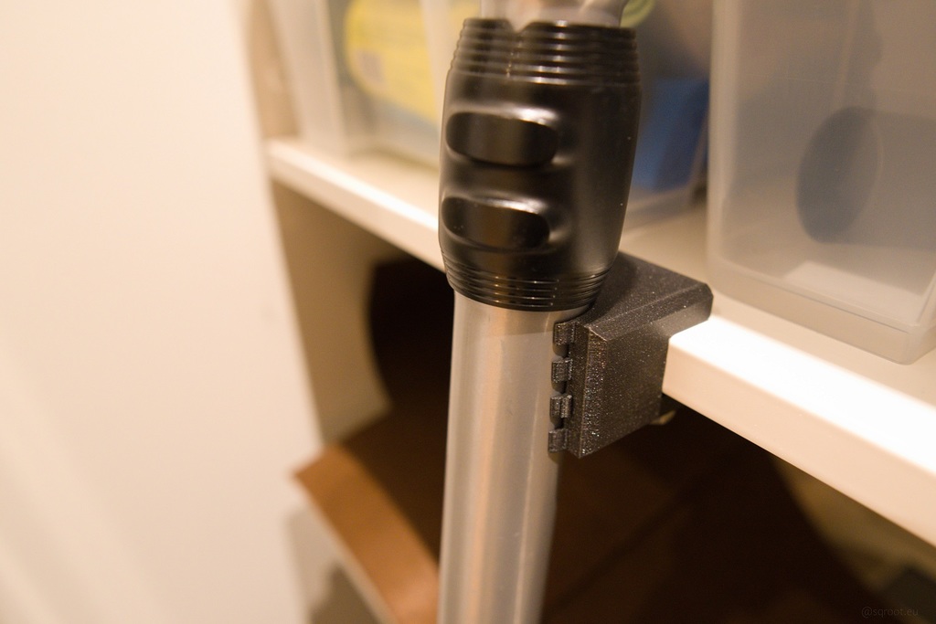 Vacuum handle pipe hanger (Philips Performer Silent)