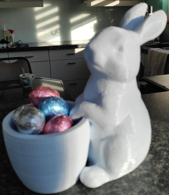 Smoothed Easter Bunny with bowl/pot
