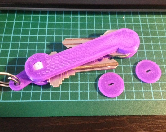 Screwless key holder