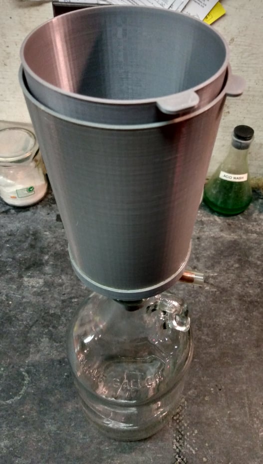 Large Vacuum Funnel (SCAD)