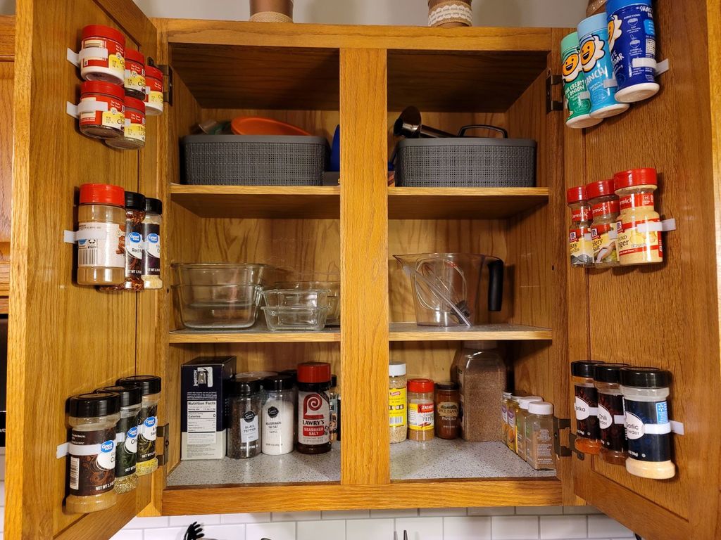 Cabinet mounted spice rack