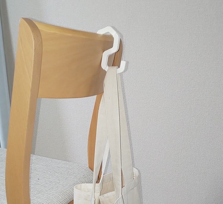 Foldable S-Shaped Hook (Screwless type.)