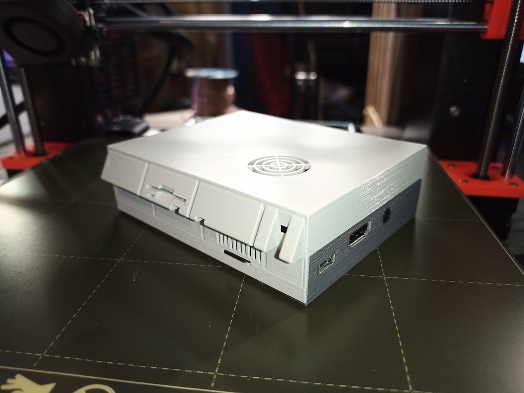 The PiBM - An IBM PS2-Inspired Case for your Raspberry Pi 3 / 4 [Pi 26 Ways Part 1]