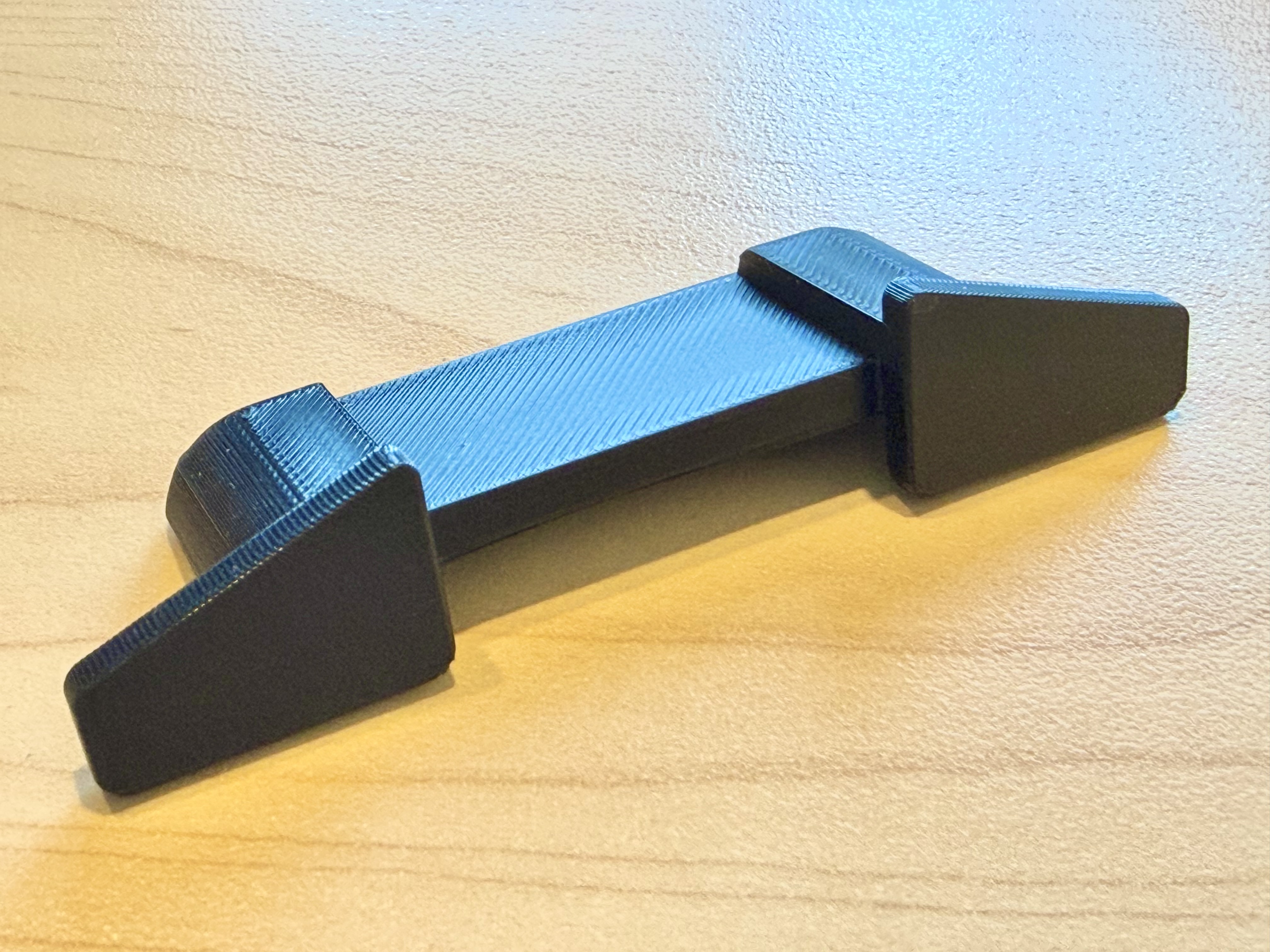 Logitech Brio webcam riser