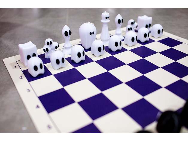Cute Ghost Chess Set