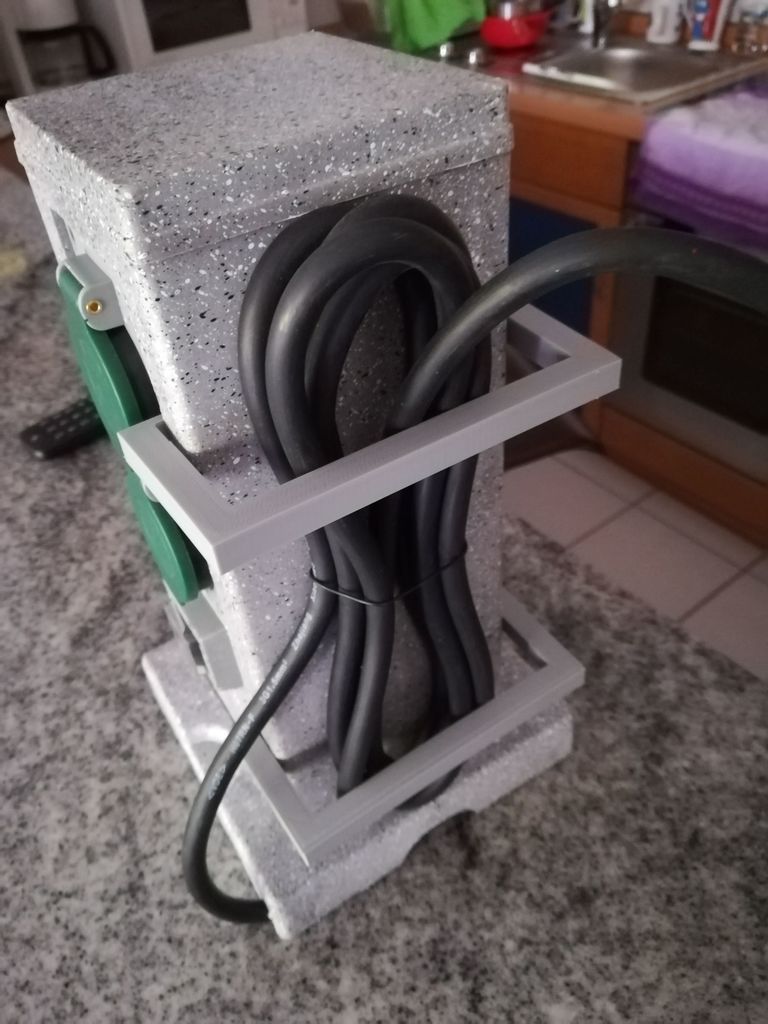 Clamp for power socket pillar / Klammer für ALDI Steckdosensäule