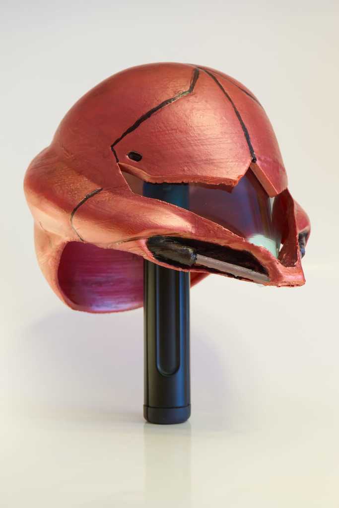 Samus helmet (Metroid Dread)