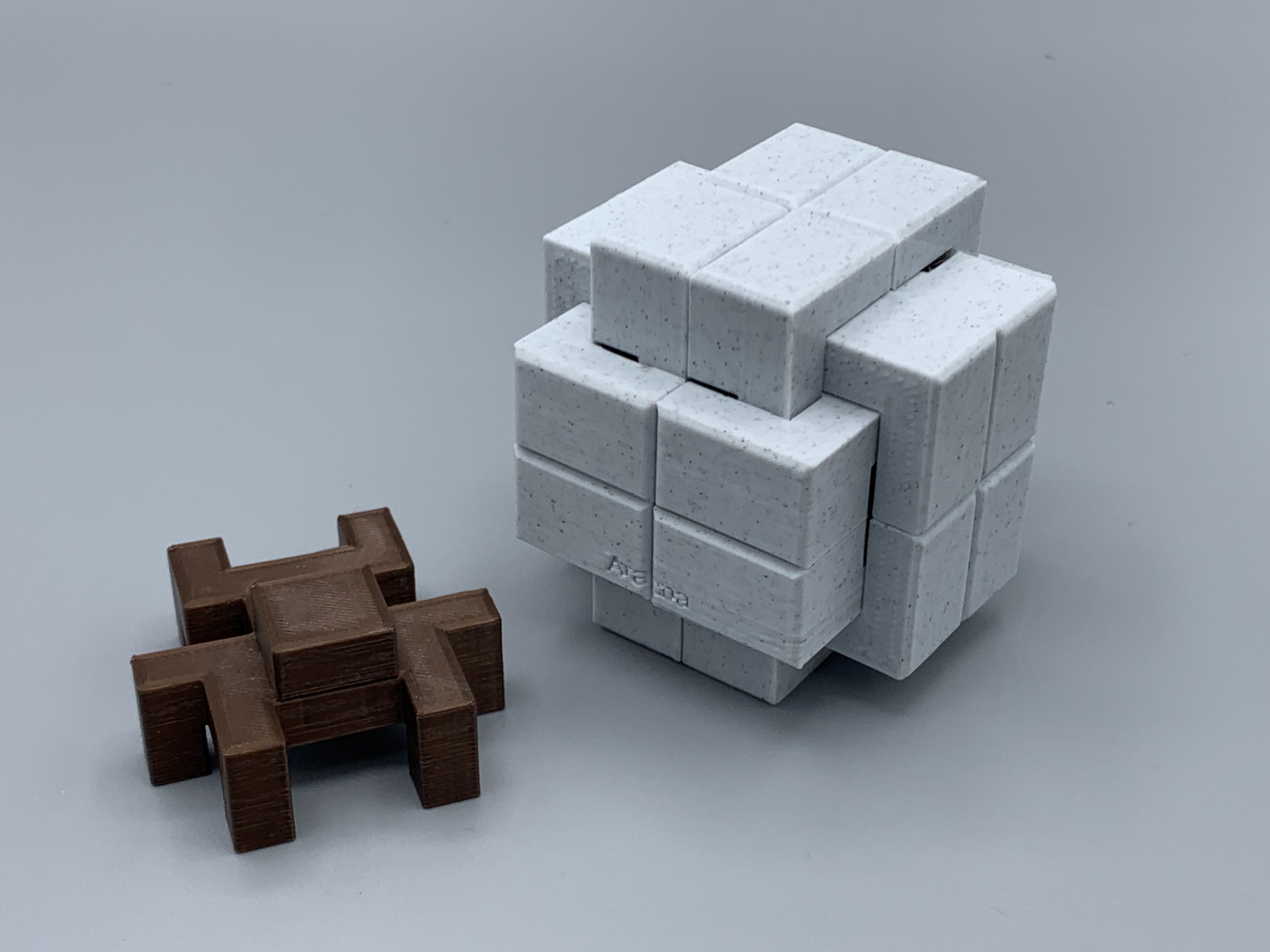 Aracna - Interlocking puzzle by Alfons Eyckmans