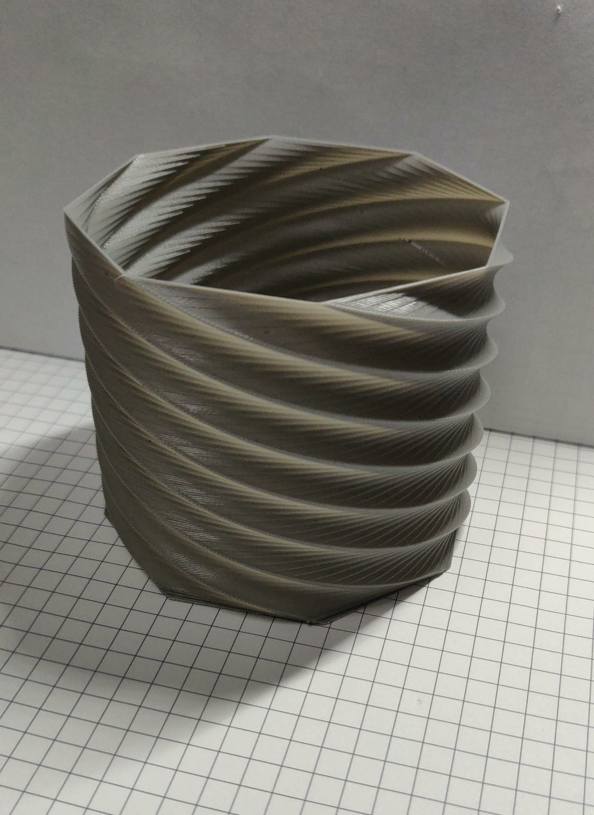 Polygon Vase (customizeable, OpenSCAD)