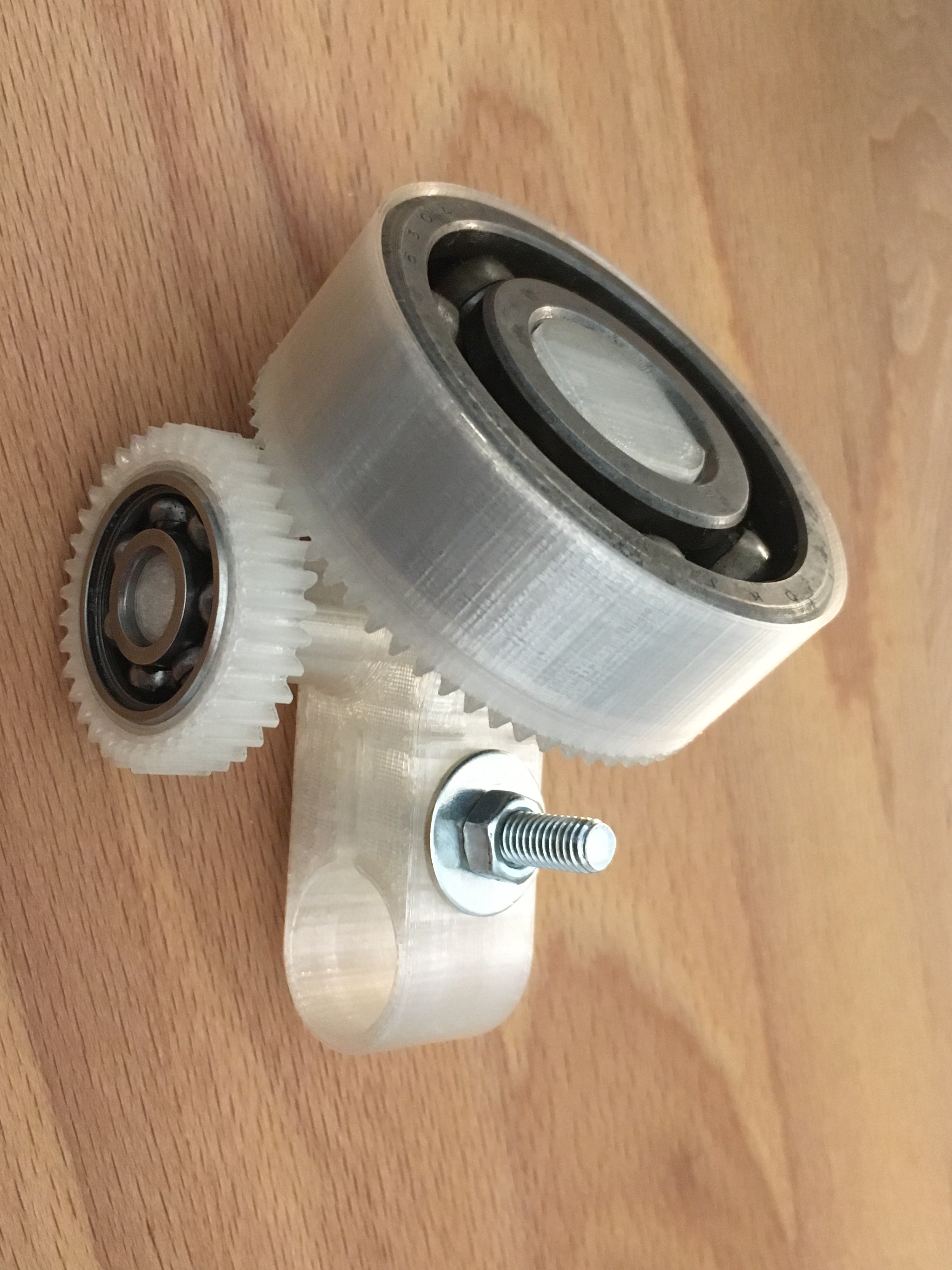 Manual follow focus for 15mm rods