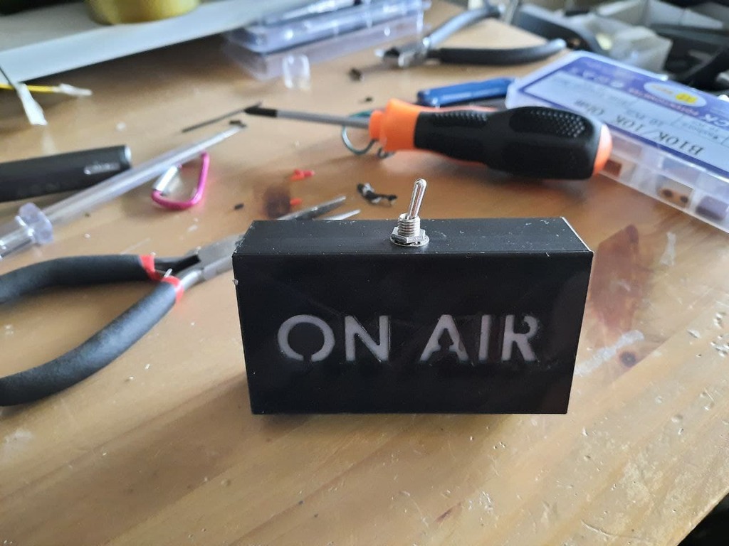 'On air' meeting sign for remote work