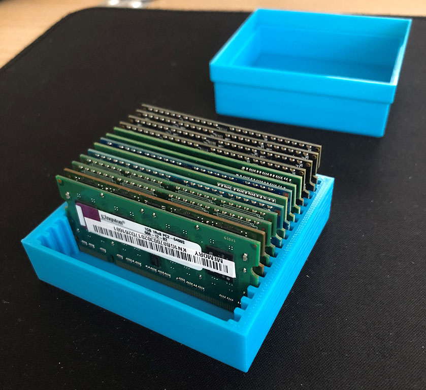 Laptop RAM DDR3 SODIMM Modules x16 Storage Box
