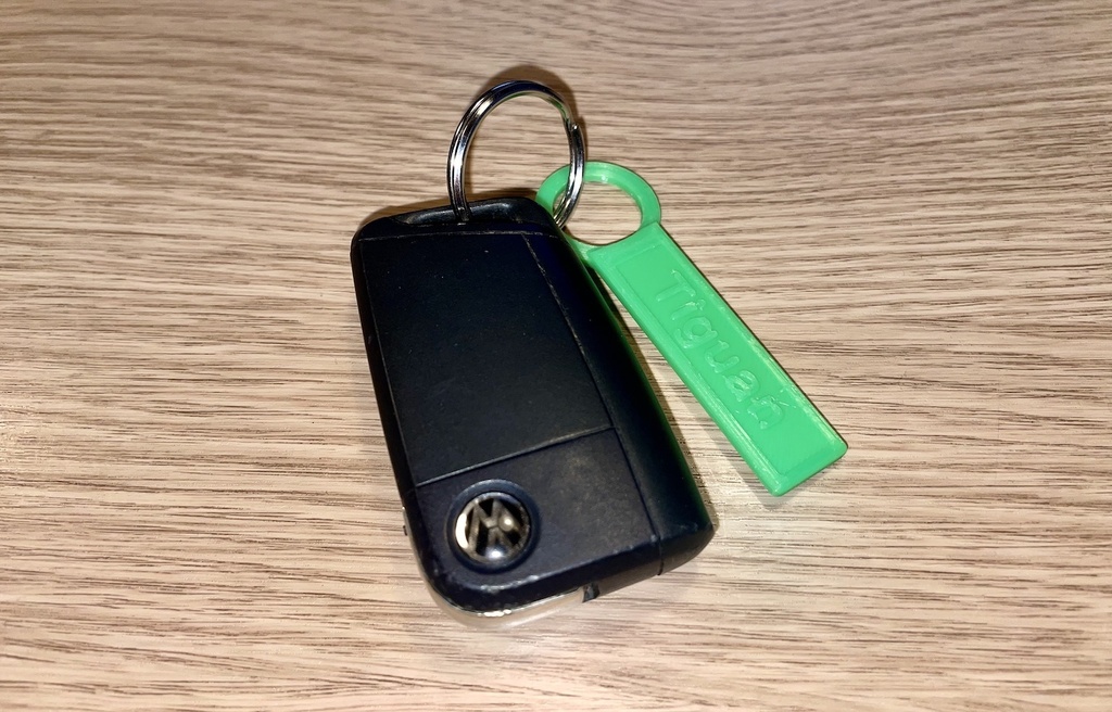 Simple VW Tiguan Keychain