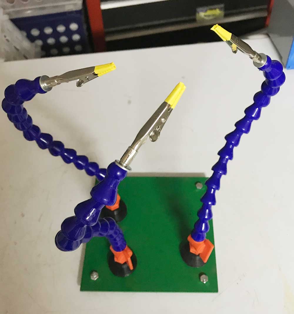 Loc-Line screw on magnetic base for helping hands