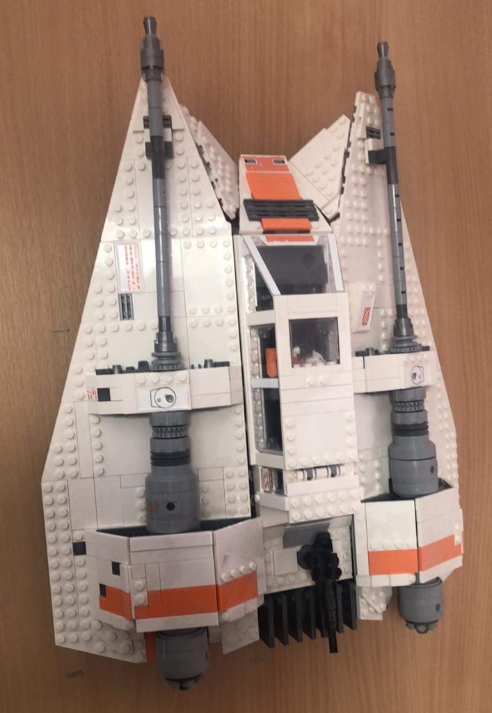 Lego Star Wars UCS Snowspeeder (75144) Wall Mount