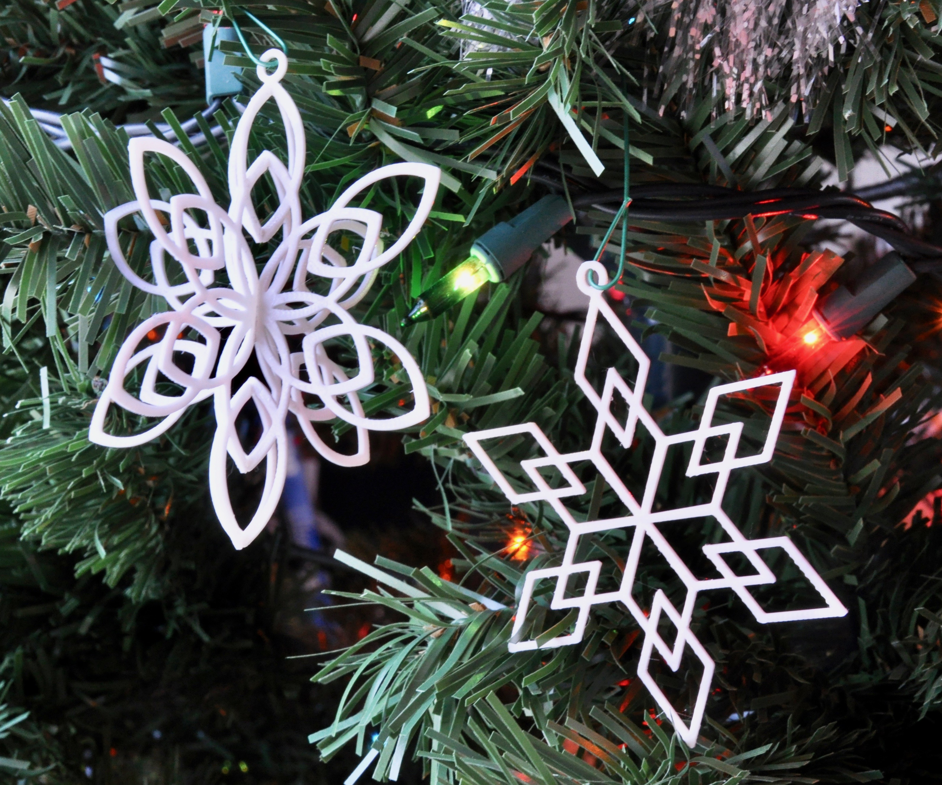 Geometric Snowflakes