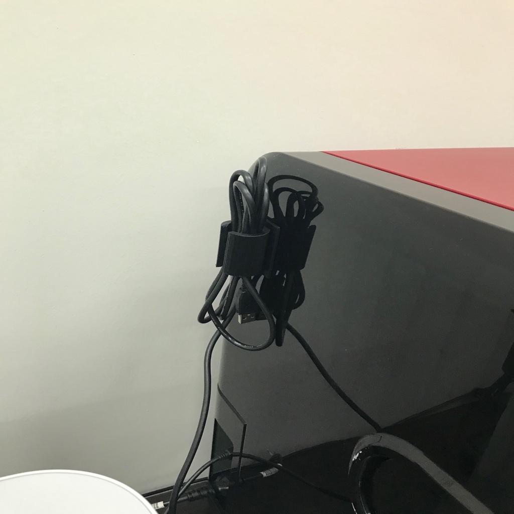 USB/HDMI Cable Holder