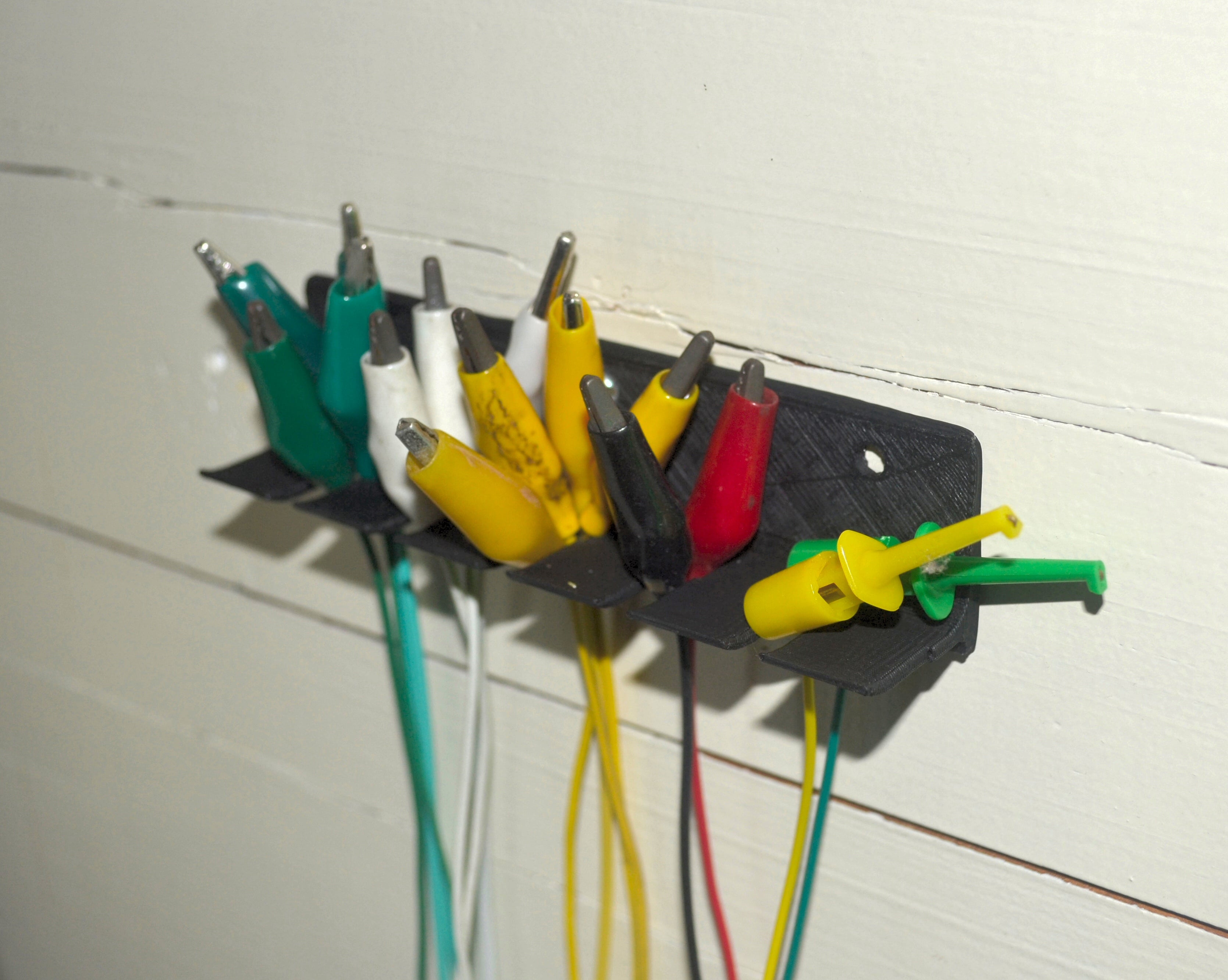 Measurement wire hooks