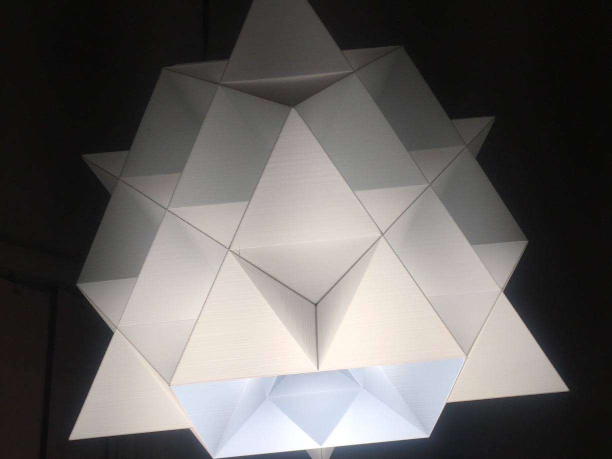 64 Tetrahedron grid lamp