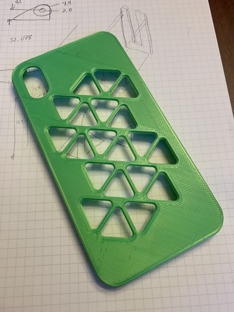 iPhone XR bumper case - Triangle design (Remix)
