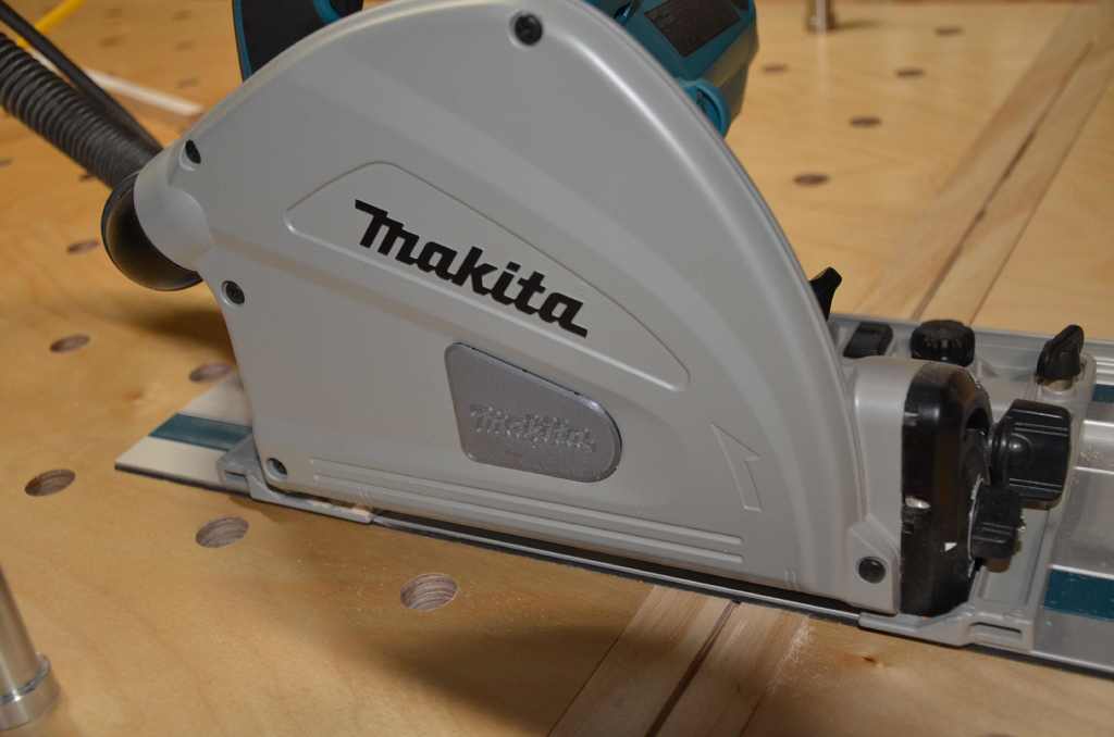Makita SP6000 corded track saw dust cover 
