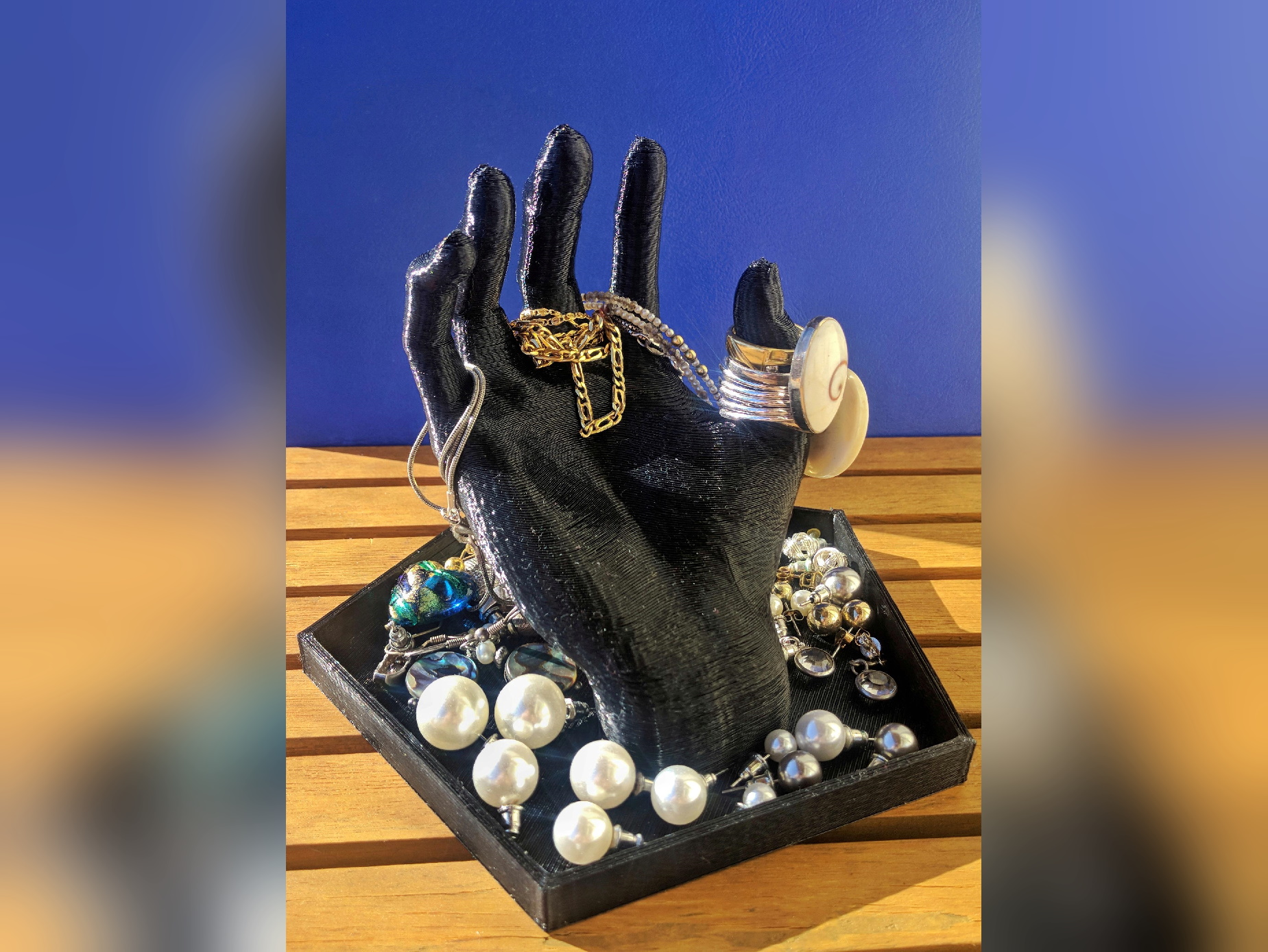 Jewellery Hand