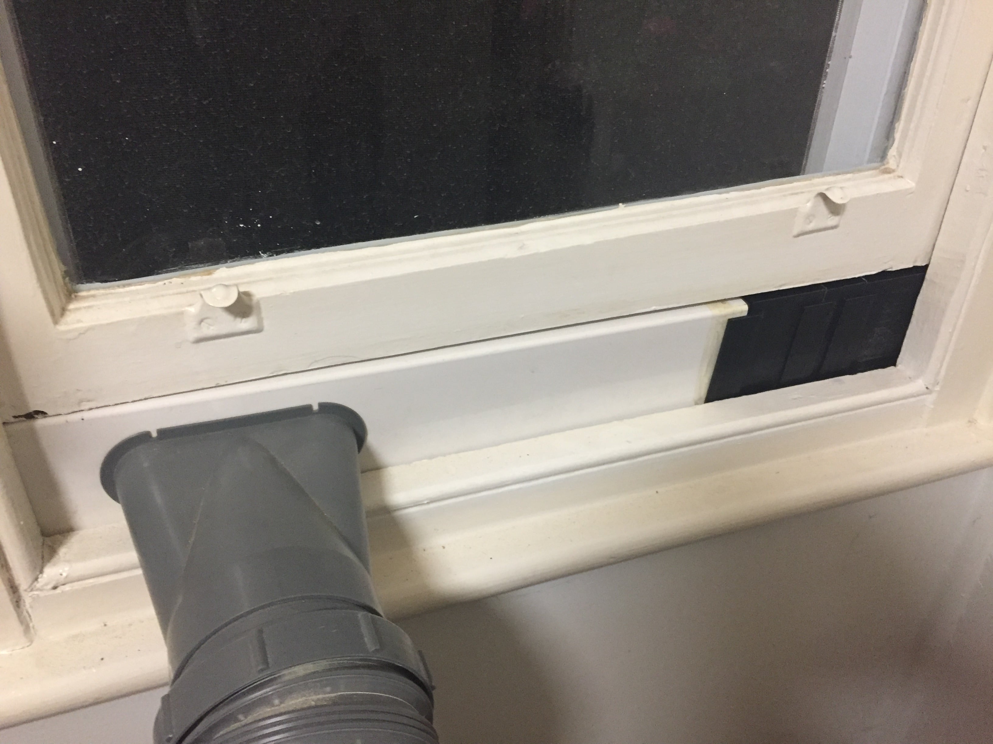 AIr Conditioner Exhust Bracket Extender