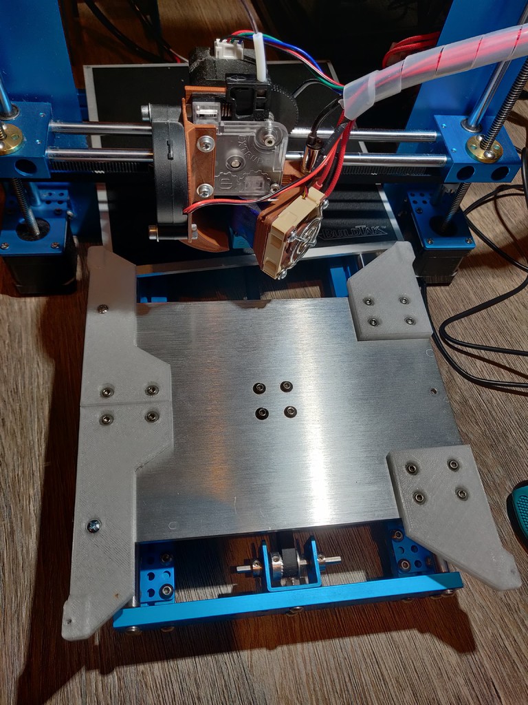 Heated bed mount for Makeblock mElephant 3D printer