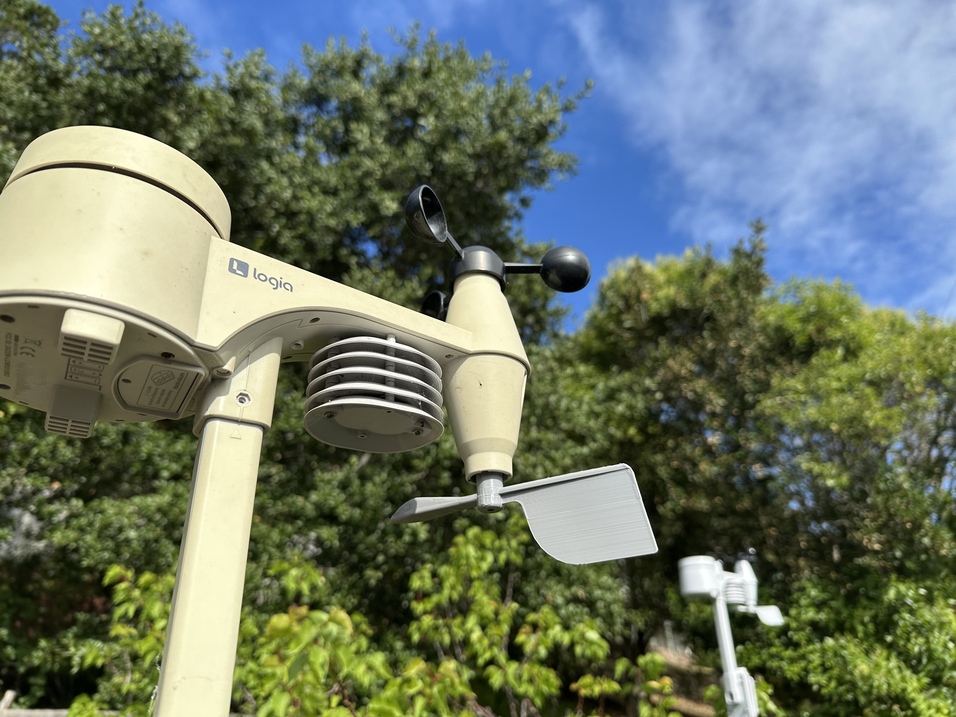 Weather station wind vane