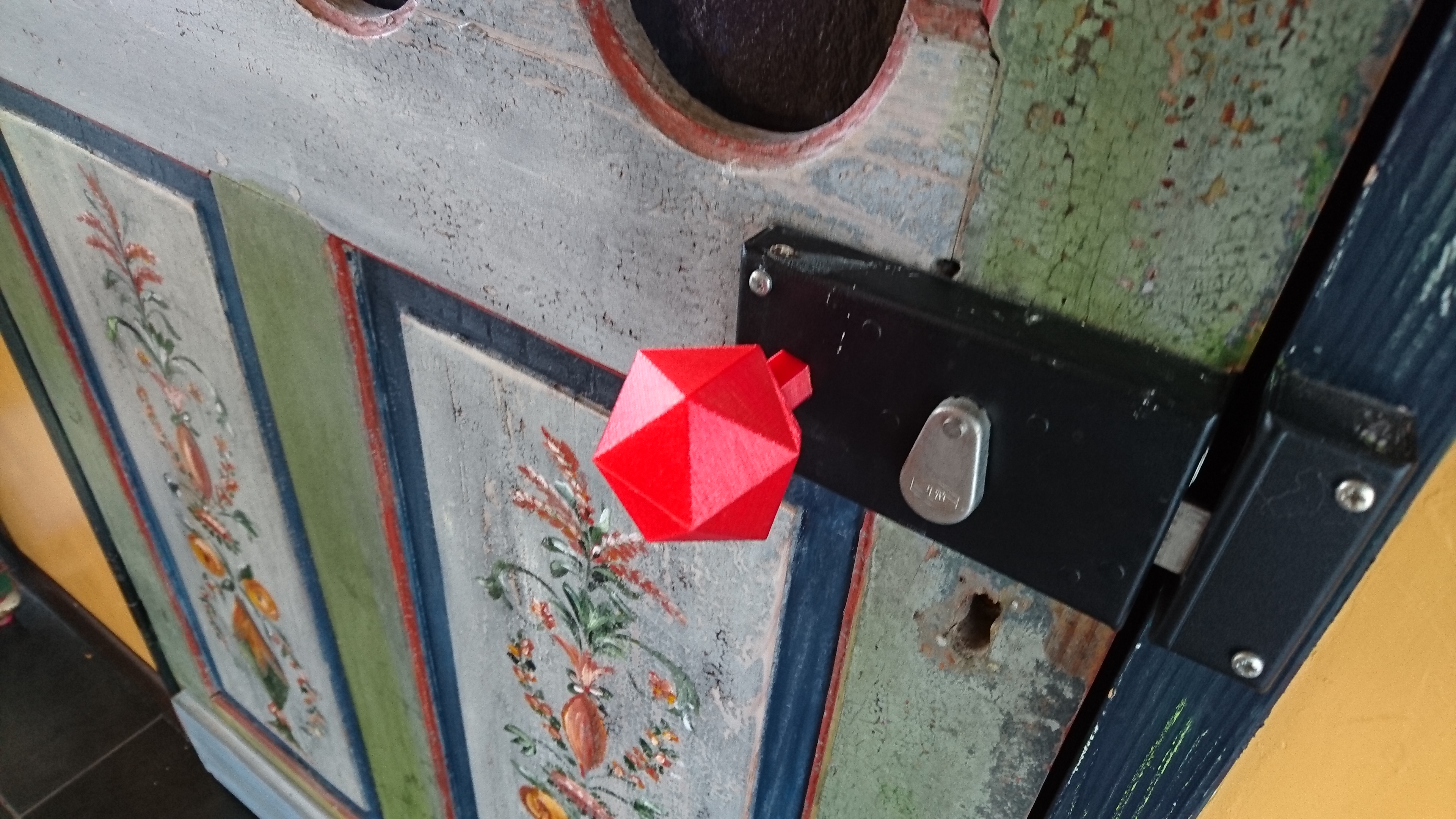 Low-poly door knob