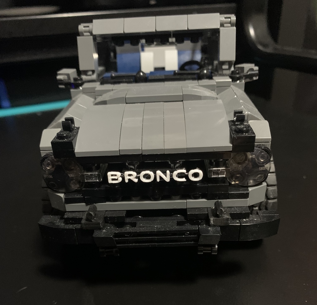 Lego Bronco pieces 