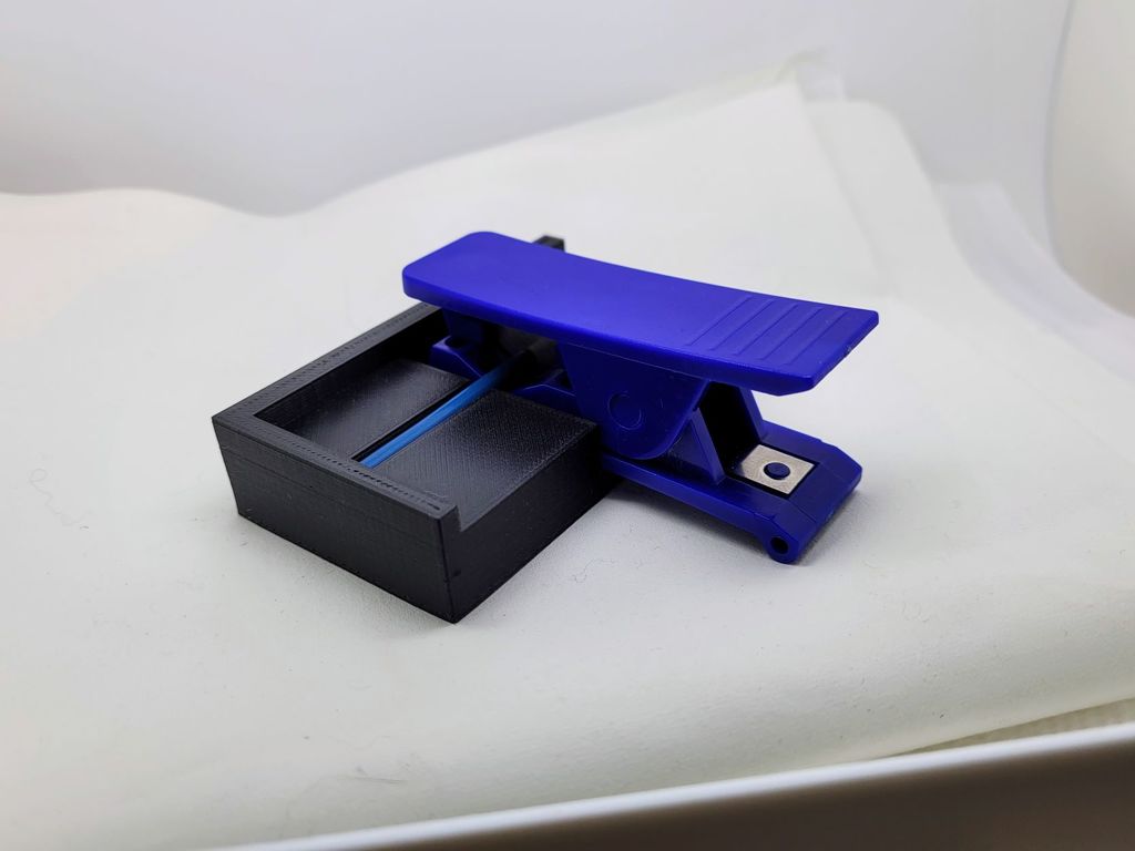 PTFE Cutter Jig for Qidi XMax extruder 45mm