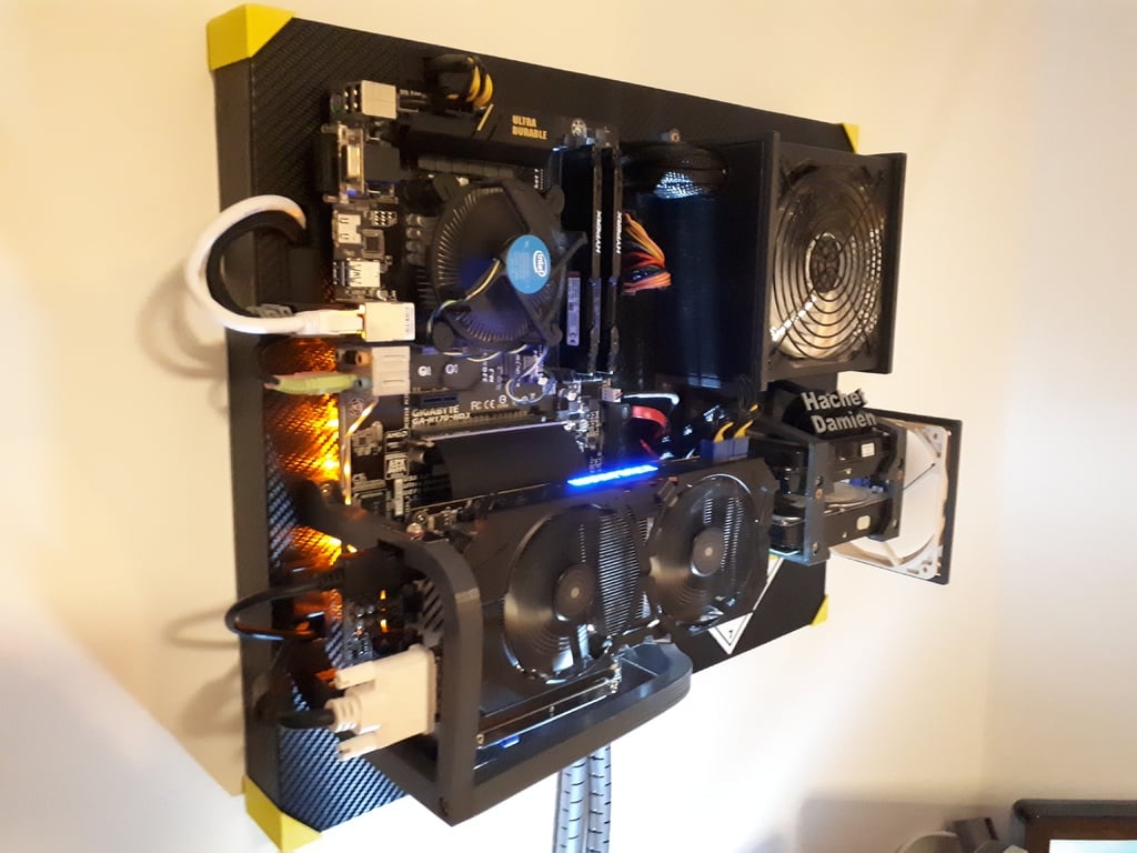 Wall mount PC
