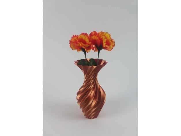 Pointy Twisted Vase