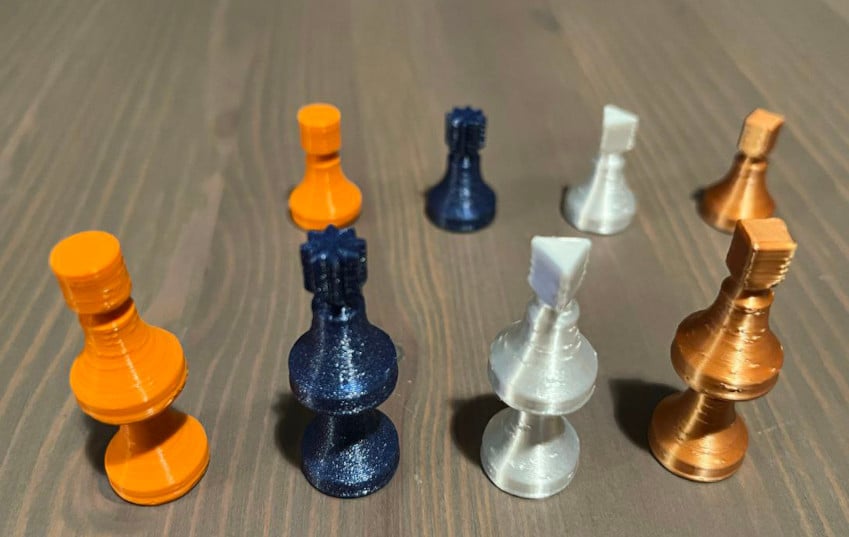Tactile board game pawns for blind and visually impaired players (ludo pieces, Mensch Ärger Dich Nicht)
