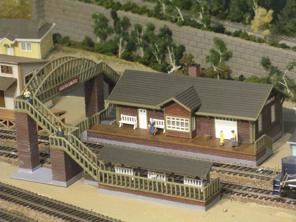 HO Scale Small Station in Brick
