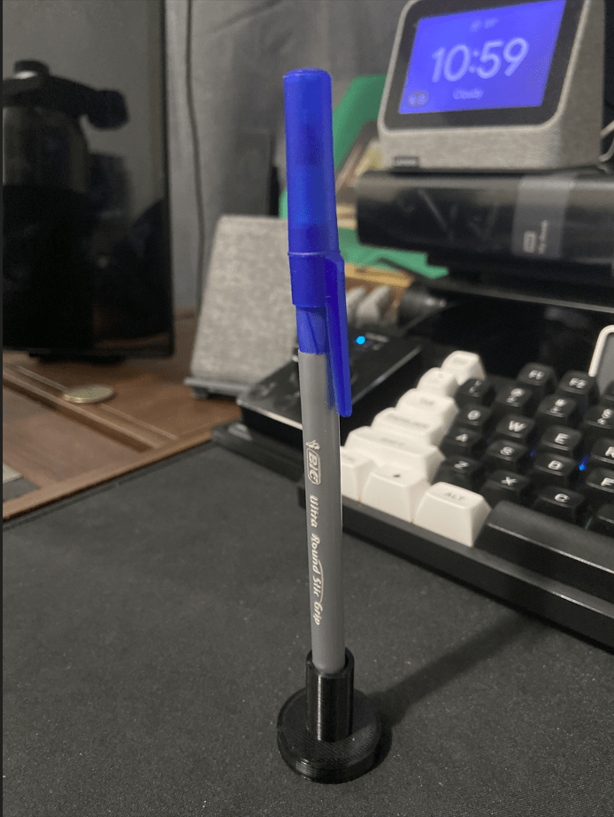 Simple Single Pen Stand