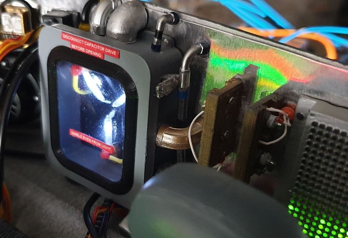 BTTF Time Machine Flux Capacitor 1:8 scale