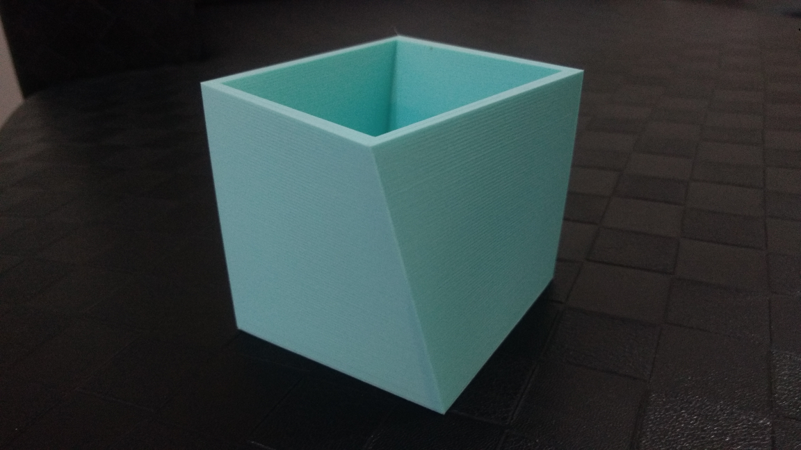 Rotating square box