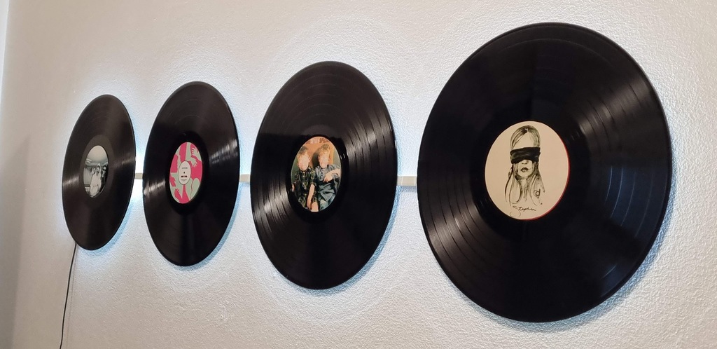 Wall mount for vinyl records
