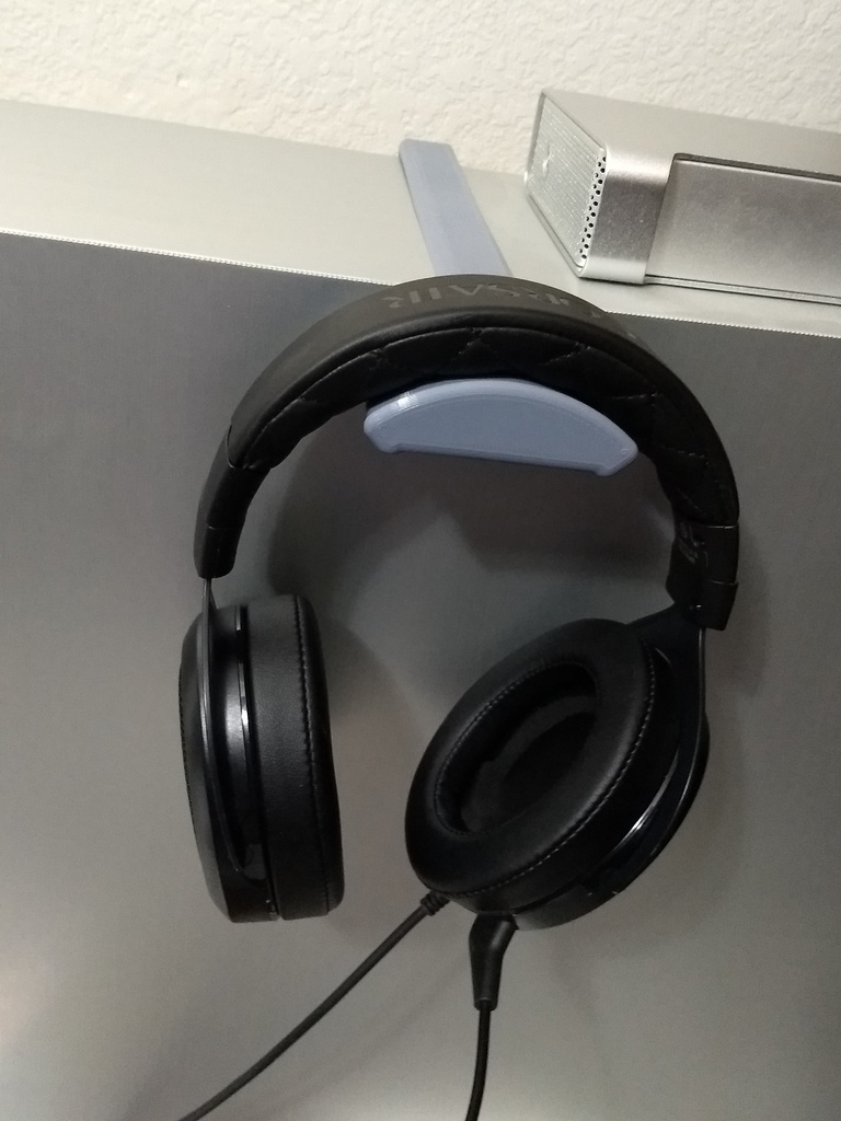 Headphone holder for computer tower