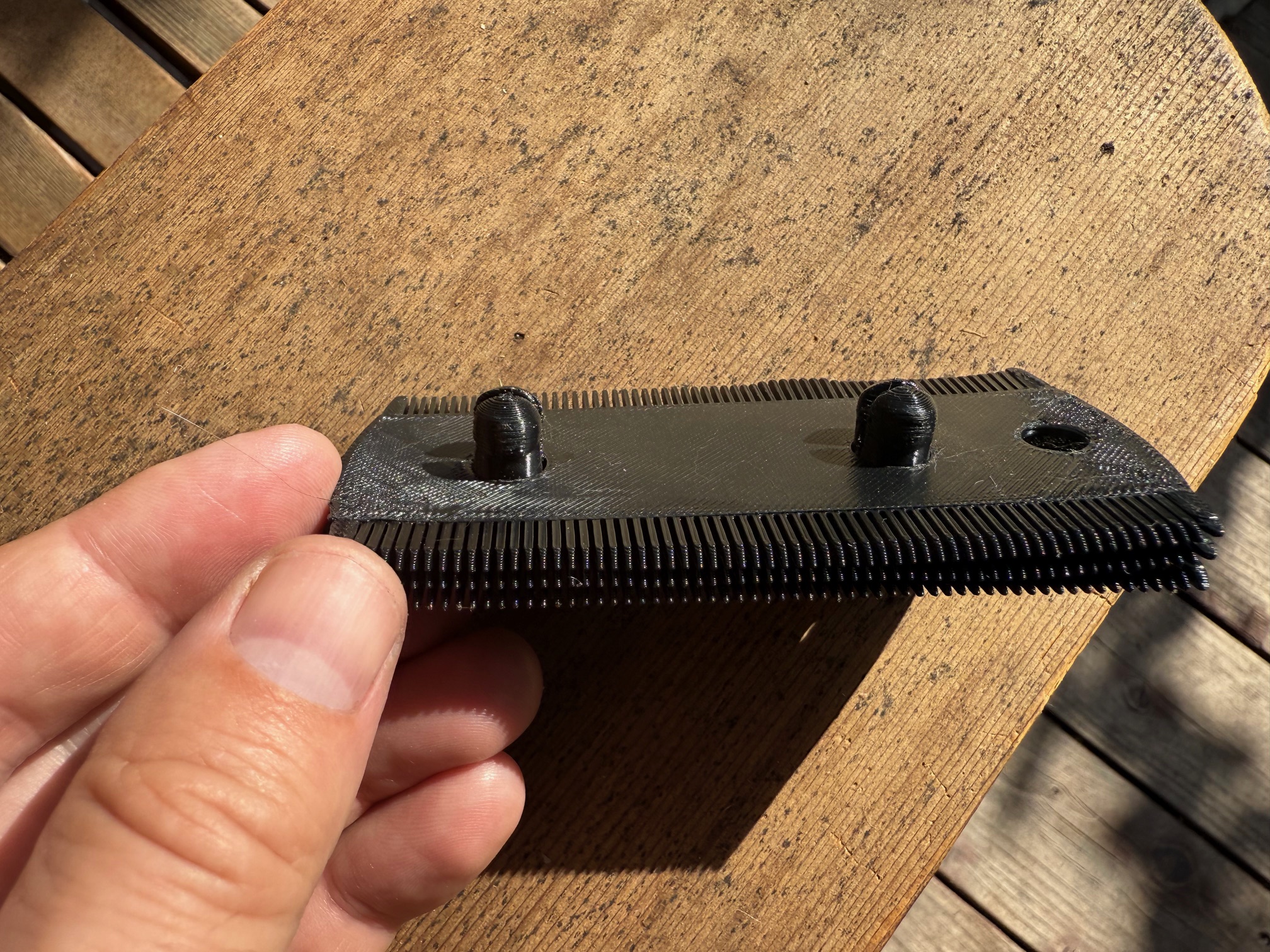 Cat-a-comb multi-tiered cat comb