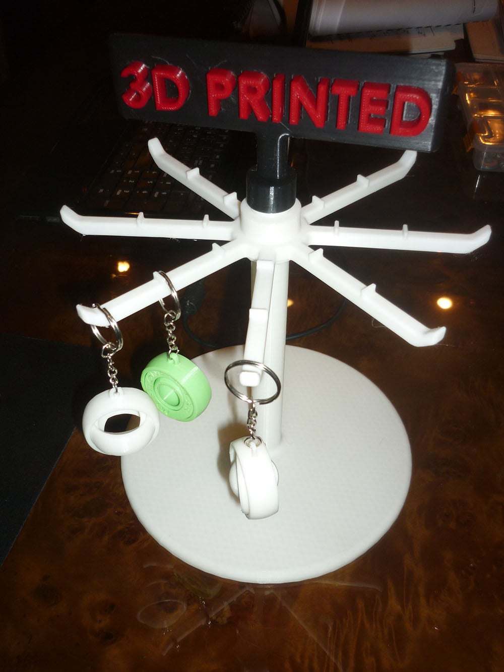 Rotating Stand for keychains