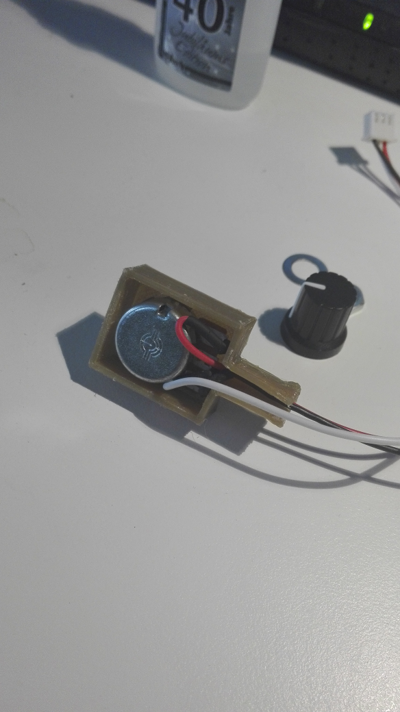 Casing for mobile home hood speed regulator