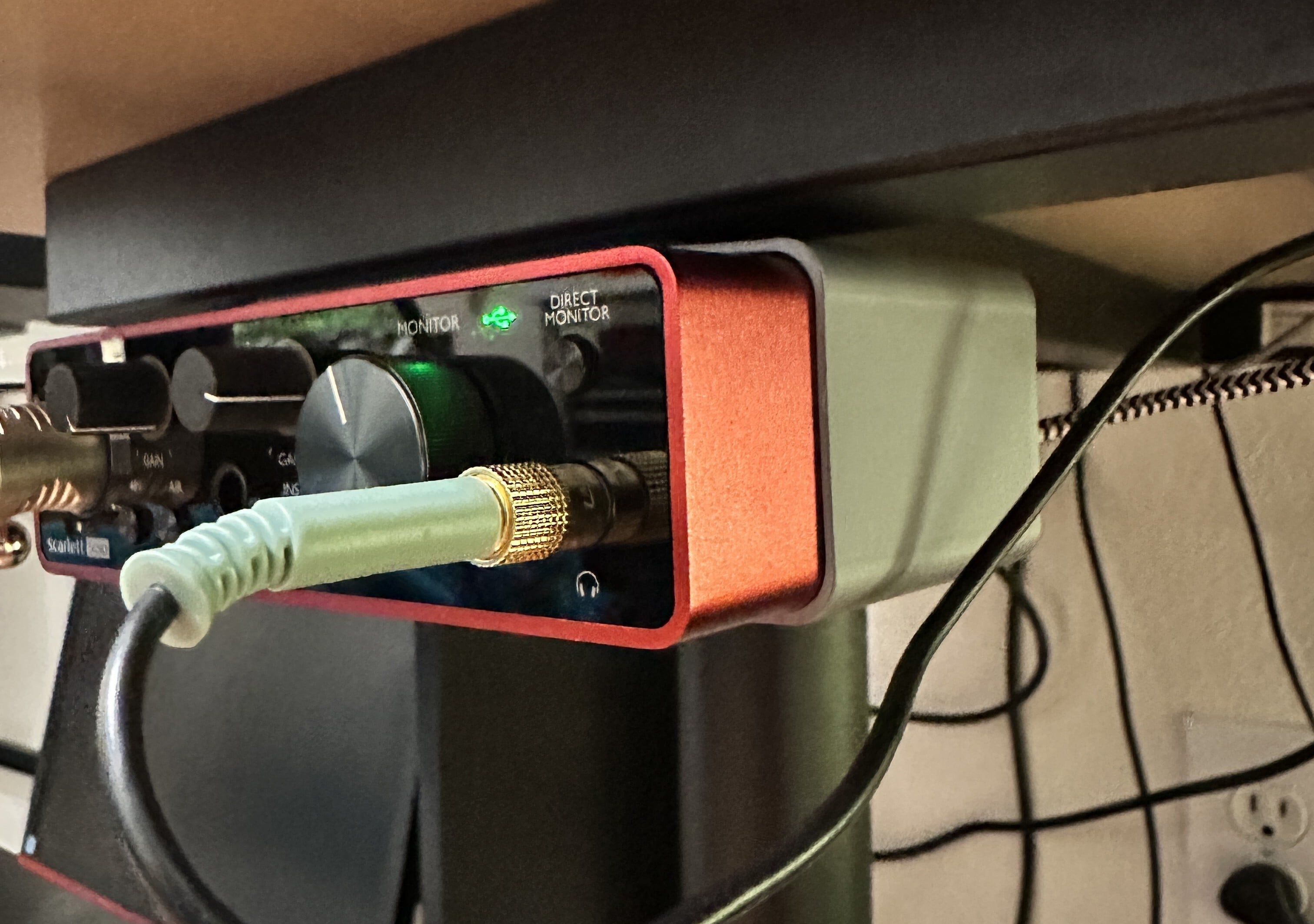 Focusrite Scarlett solo 3rd gen under desk mount