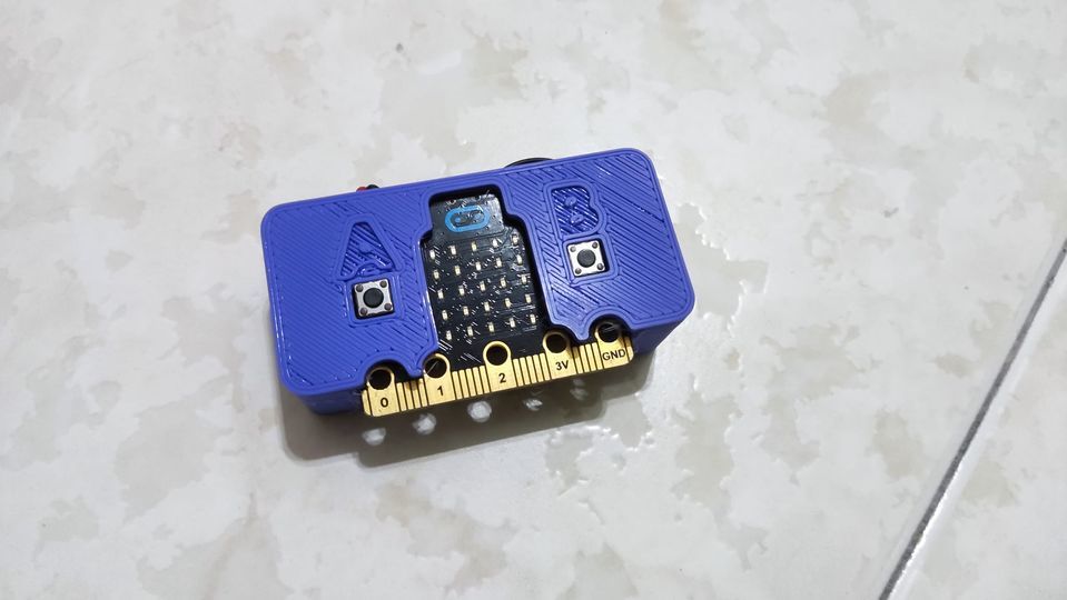 Casing for micro:bit (microbit) and battery holder (with switch)