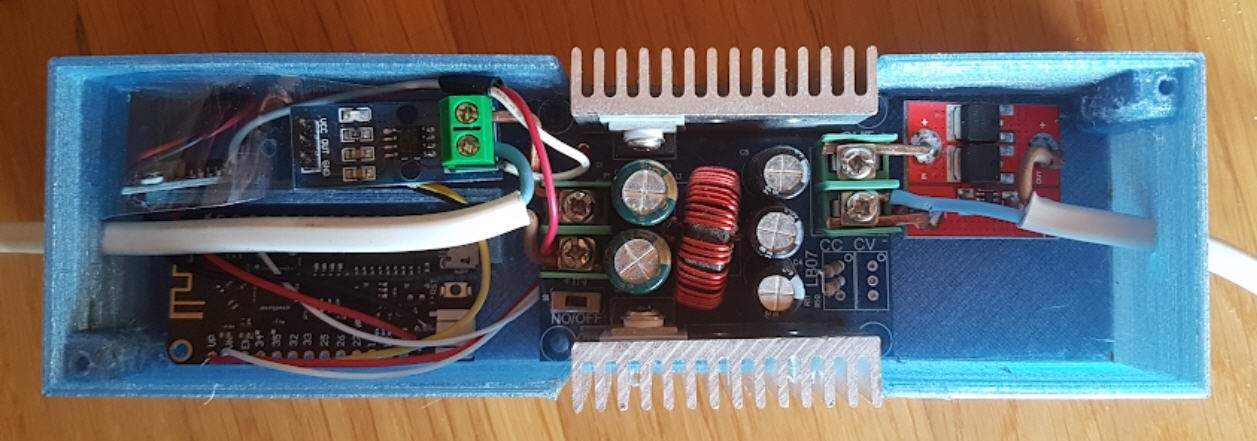 MPPT charge controller for solar panel