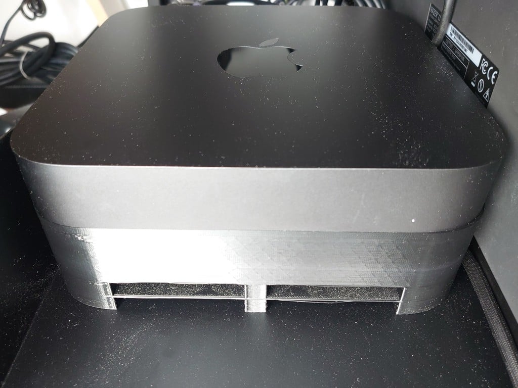 Cooling stand for Mac mini (Late 2018) with 140mm fan mount