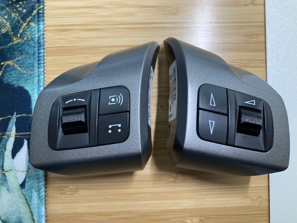 Opel Astra H steering wheel switch cover